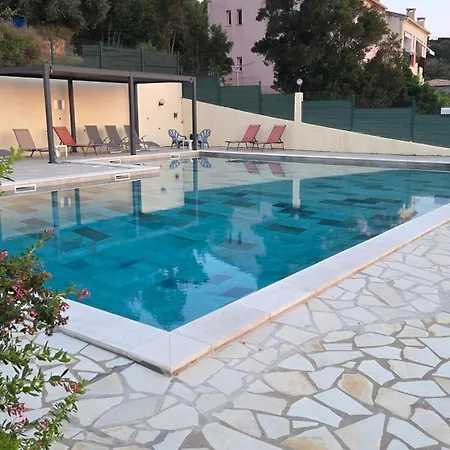 Vue D'exception Entre Mer, Piscine Et Maquis- Climatise Confort